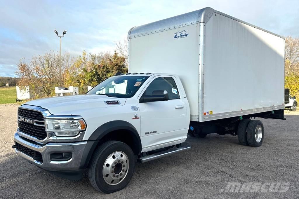 RAM 5500 SLT Camiones caja cerrada