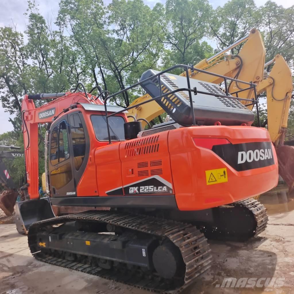 Doosan DX 225 LC Excavadoras de cadenas