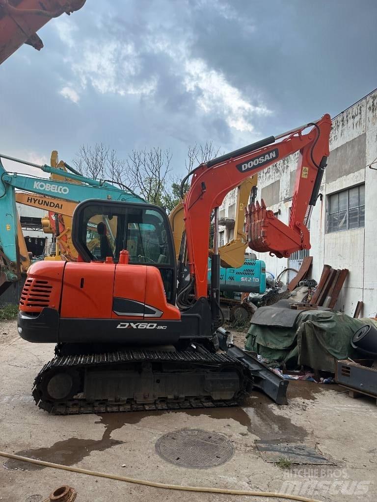 Doosan DX 60 Mini excavadoras < 7t