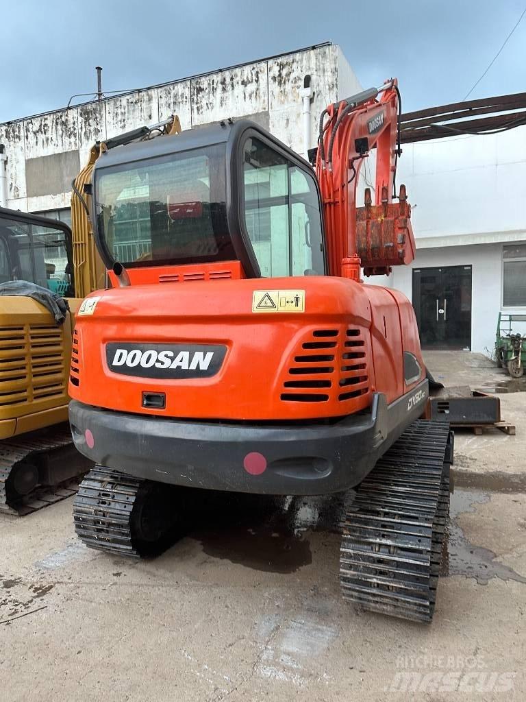 Doosan DX 60 Mini excavadoras < 7t