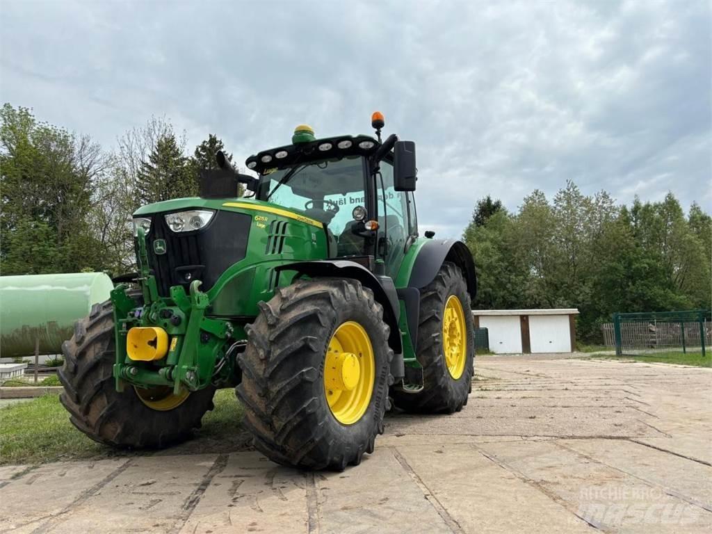 John Deere 6215 R Tractores