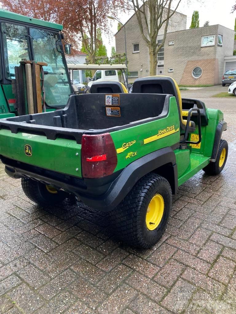 John Deere Gator CX Maquinaria para servicios públicos
