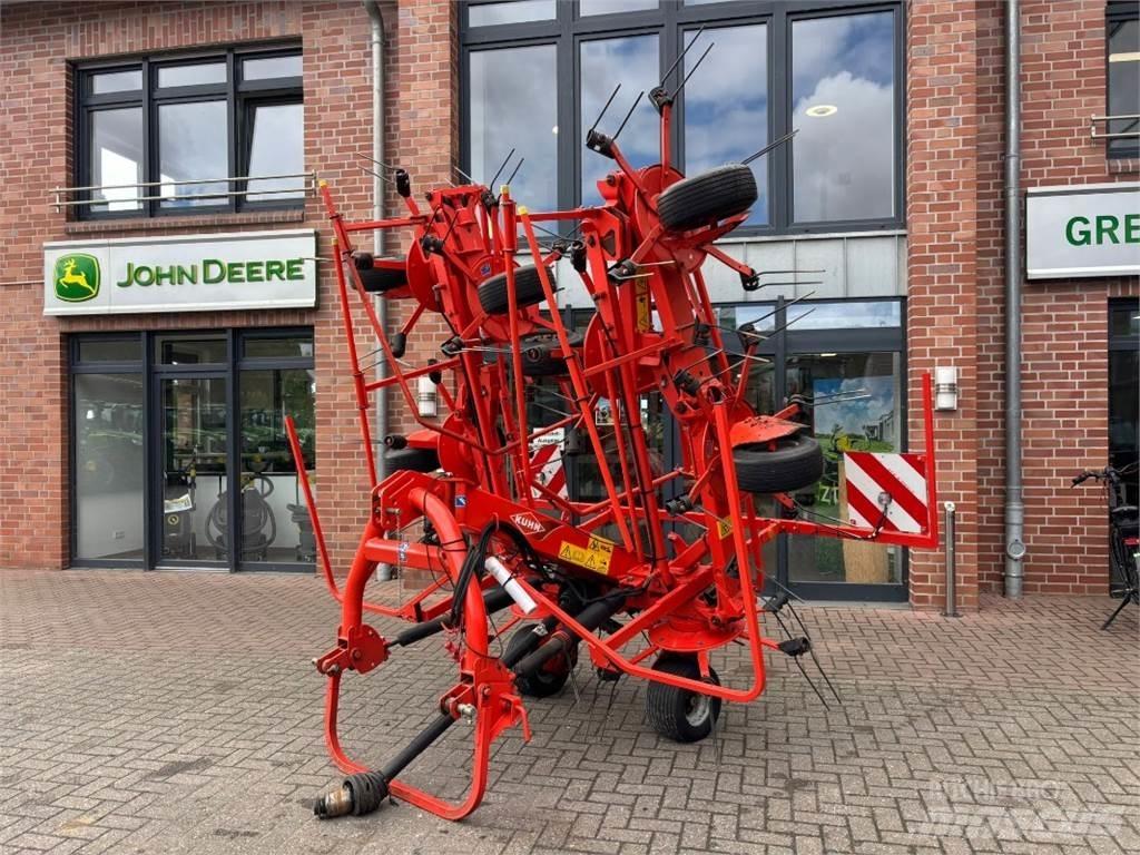 Kuhn GF 8702 Rastrillos y henificadores