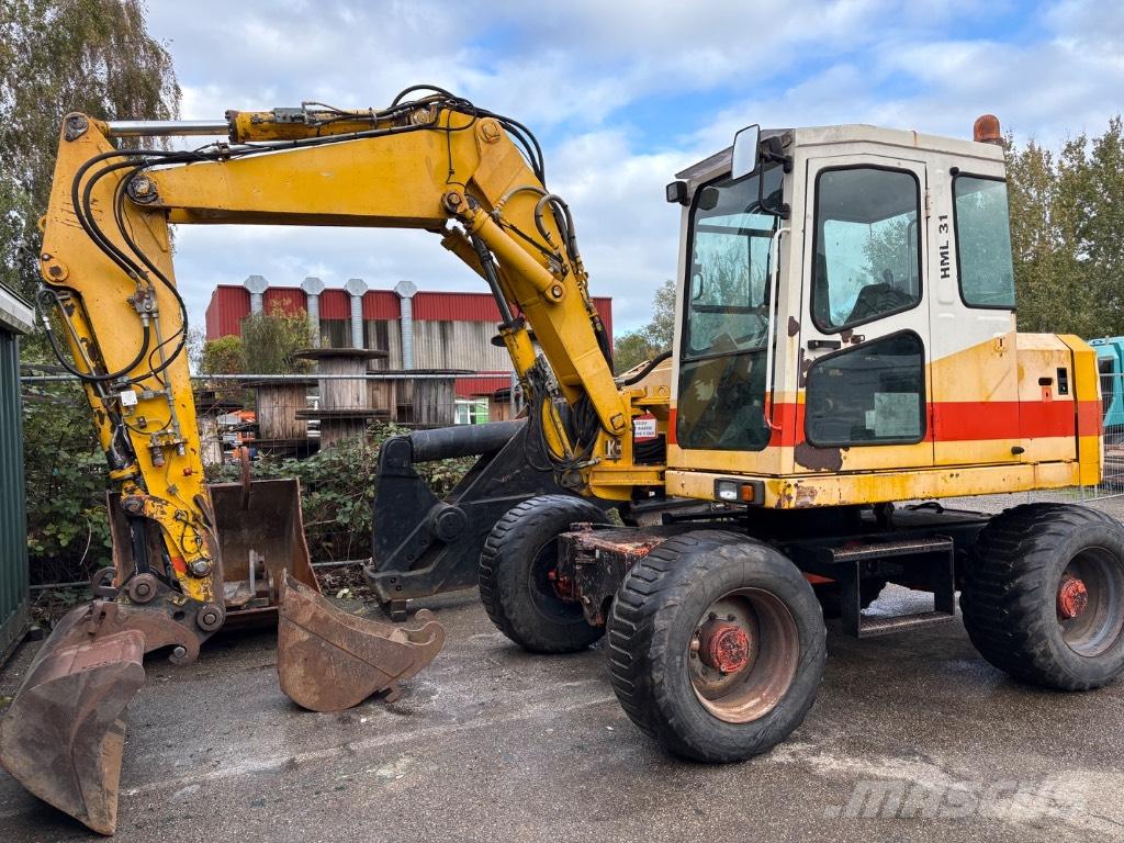Schaeff HML31 Excavadoras de ruedas