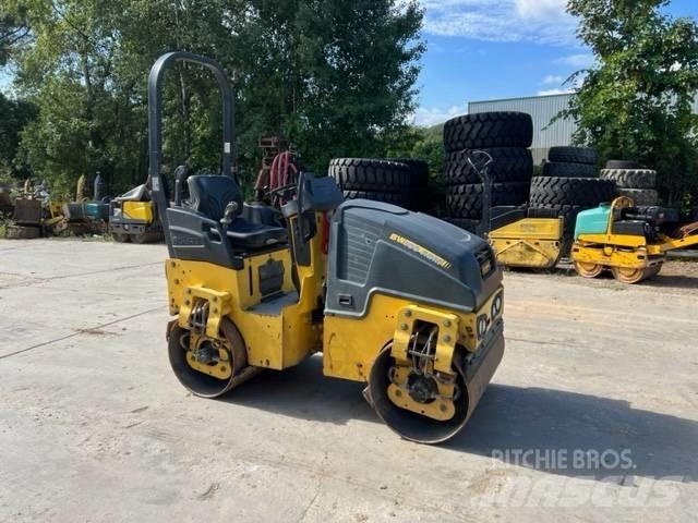 Bomag BW 100 AD M-5 Rodillos de doble tambor