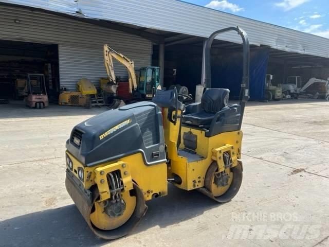 Bomag BW 100 AD M-5 Rodillos de doble tambor