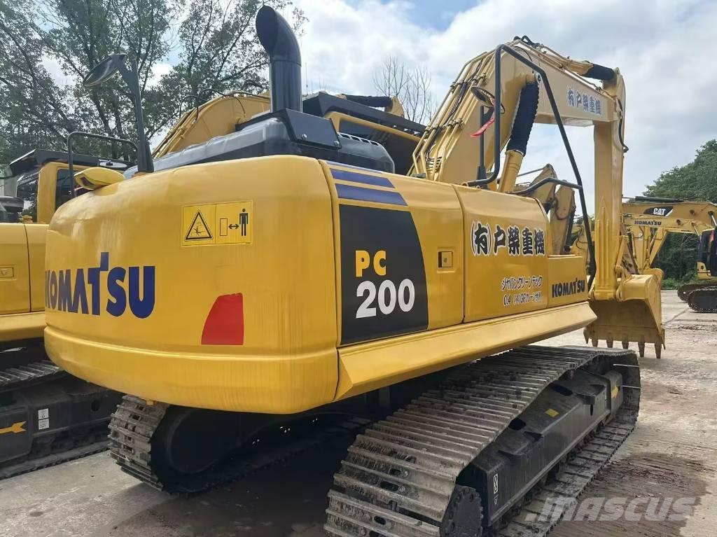 Komatsu PC 200-8N1 Excavadoras de cadenas