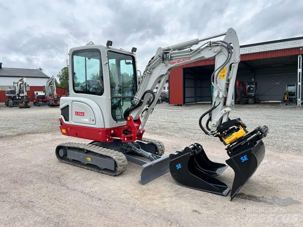 Takeuchi TB225 Mini excavadoras < 7t