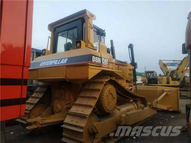 CAT D8N Buldozer sobre oruga