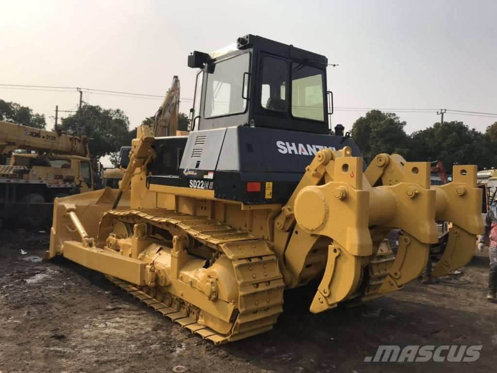 Shantui SD 16 Buldozer sobre oruga
