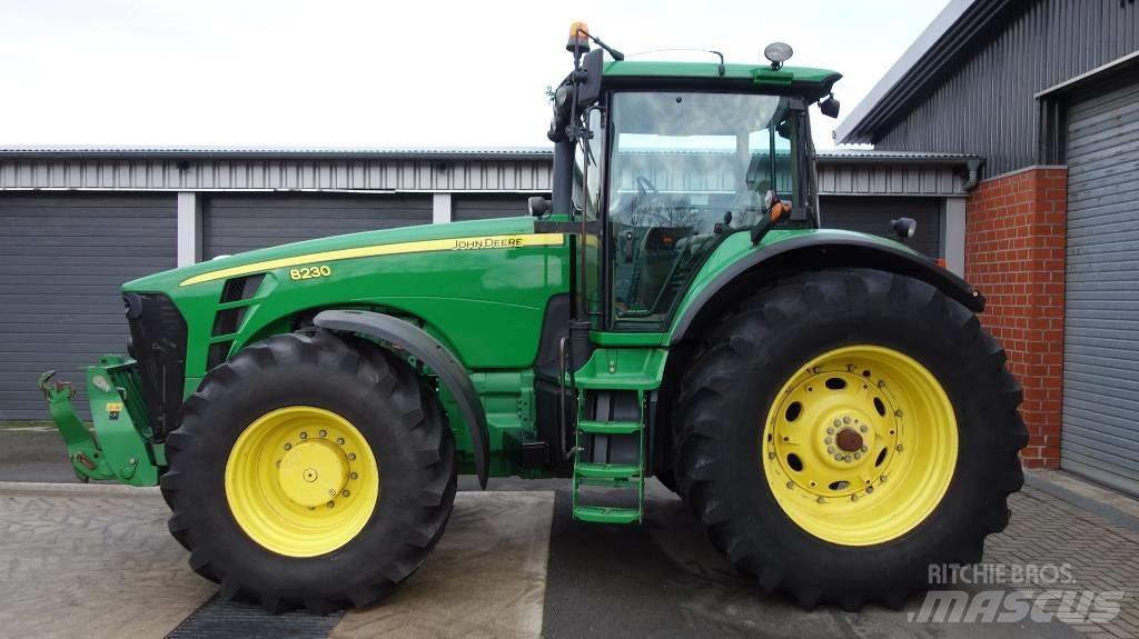 John Deere 8230 ILS Tractores