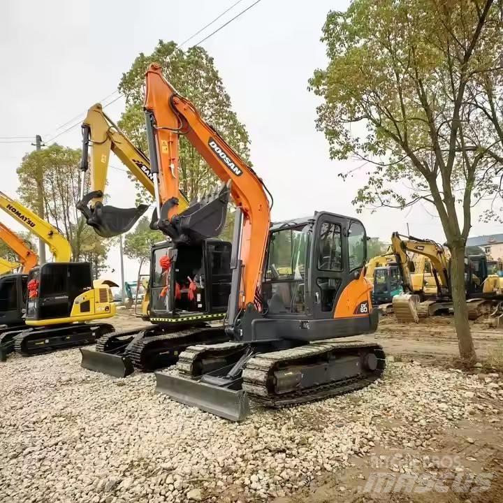 Doosan DX 60 Excavadoras de cadenas