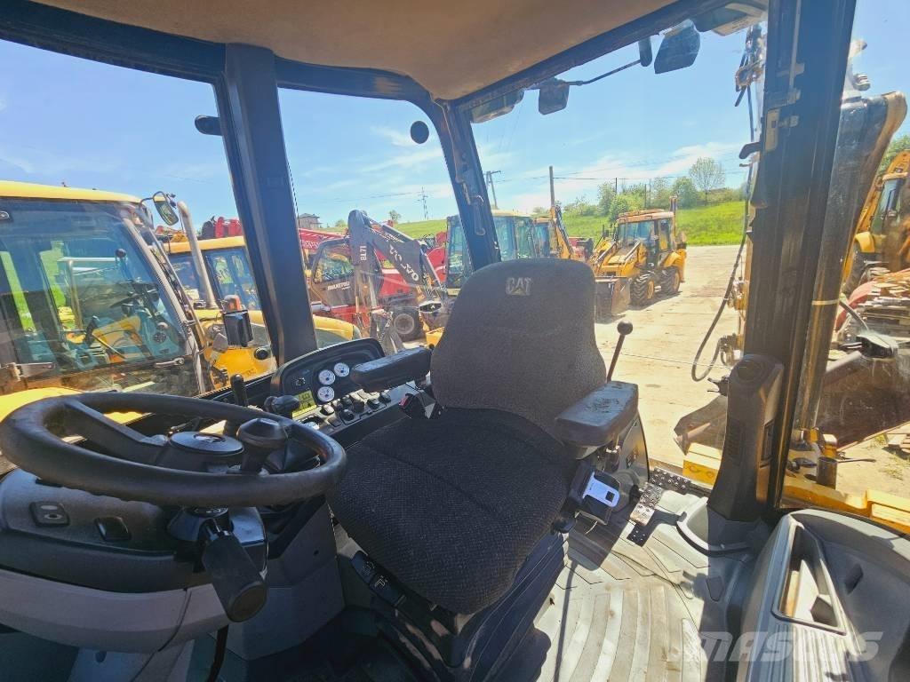 CAT 428 E Retrocargadoras