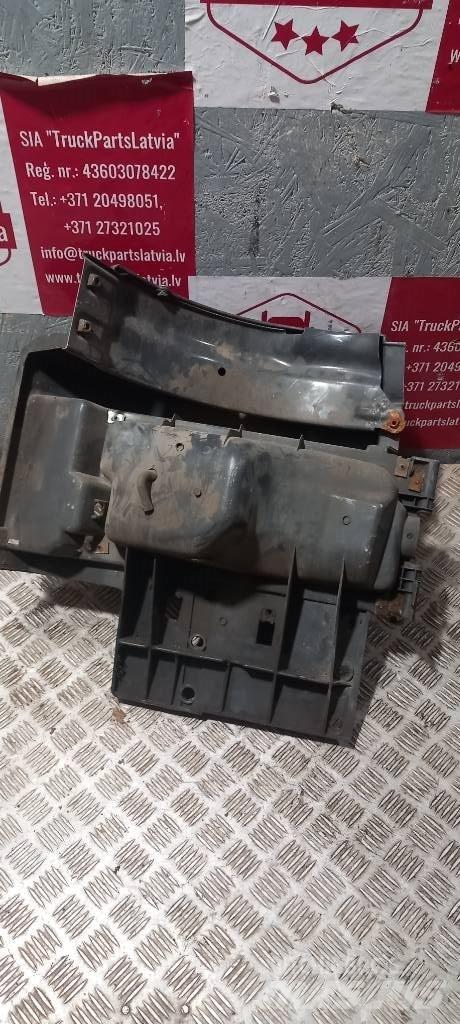 Scania 94 D.  1324599 Cabinas e interior