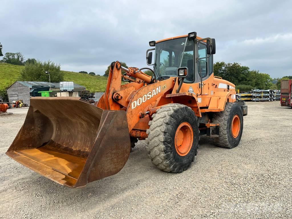 Doosan DL 200 Cargadoras sobre ruedas