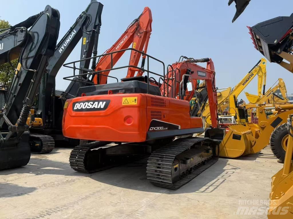 Doosan DX 300 LC Excavadoras de cadenas
