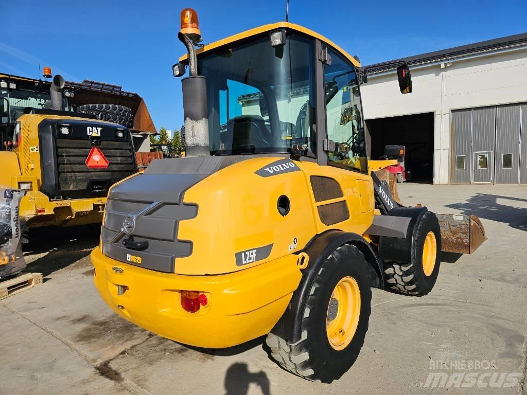 Volvo L 25 F Cargadoras sobre ruedas