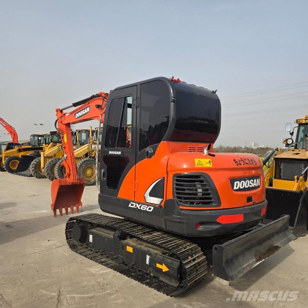 Doosan DX 60 Mini excavadoras < 7t