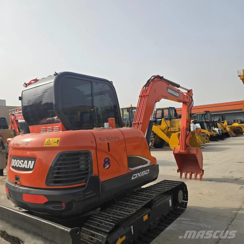 Doosan DX 60 Mini excavadoras < 7t