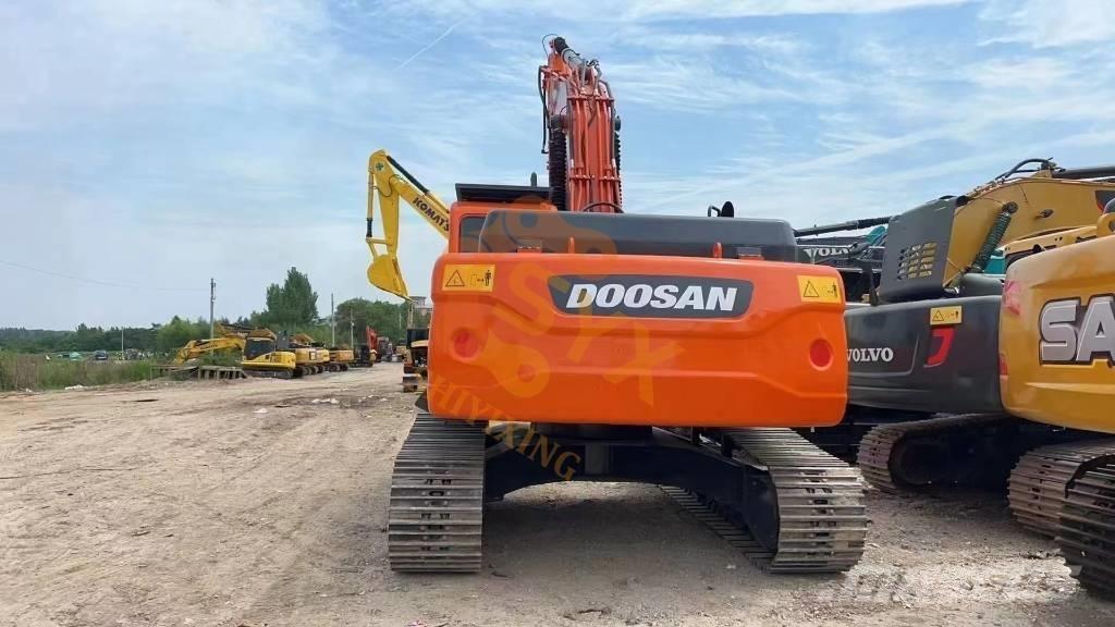 Doosan DX 225 LC Excavadoras de cadenas