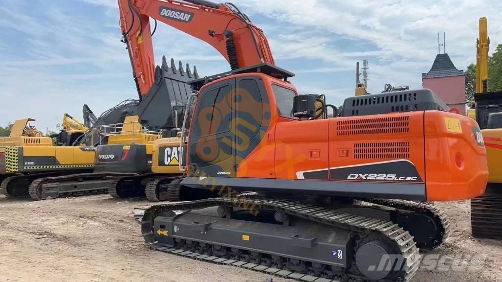 Doosan DX 225 LC Excavadoras de cadenas