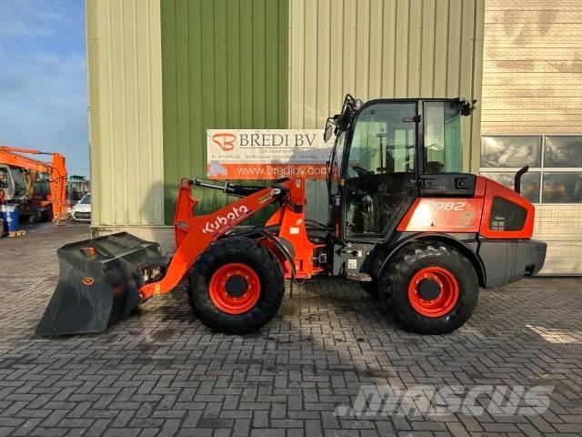 Kubota R 082 Cargadoras sobre ruedas