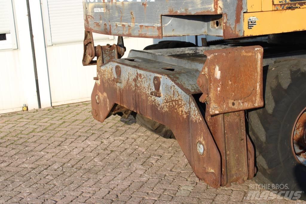 Furukawa W 630 E Excavadoras de ruedas