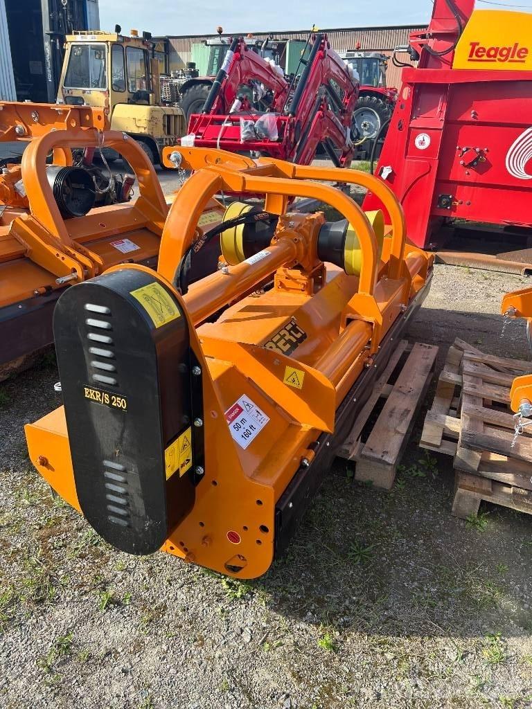 Berti Ekr-s 250 Segadoras y cortadoras de hojas para pastos