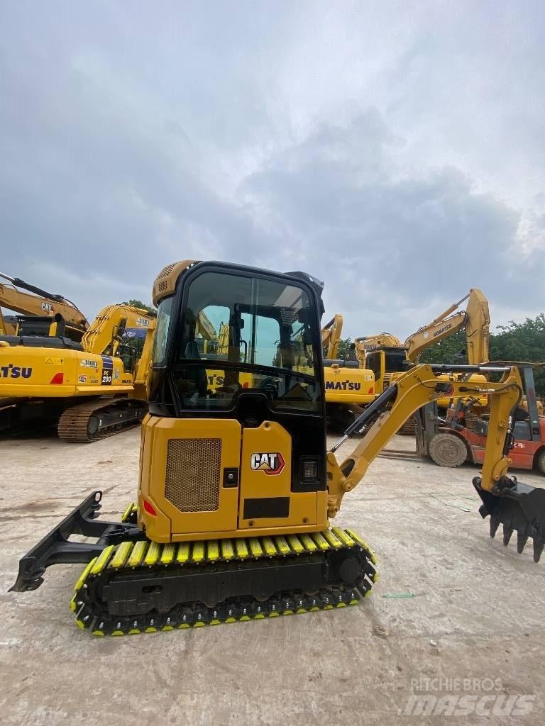 CAT 302 Mini excavadoras < 7t