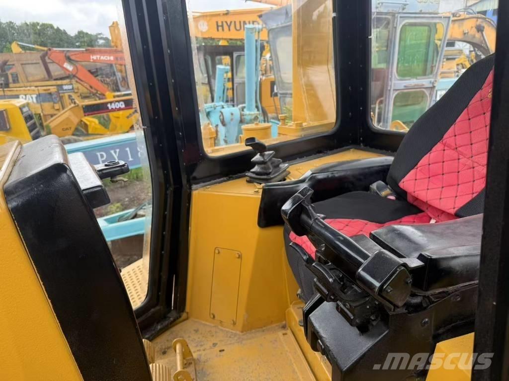 CAT D 6 R Buldozer sobre oruga