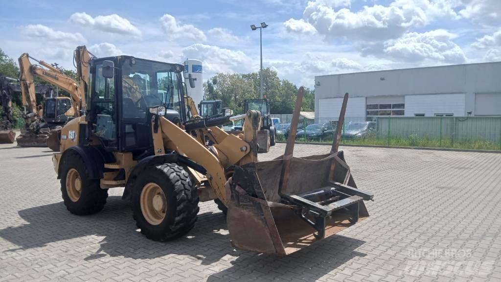 CAT 908 M Cargadoras sobre ruedas
