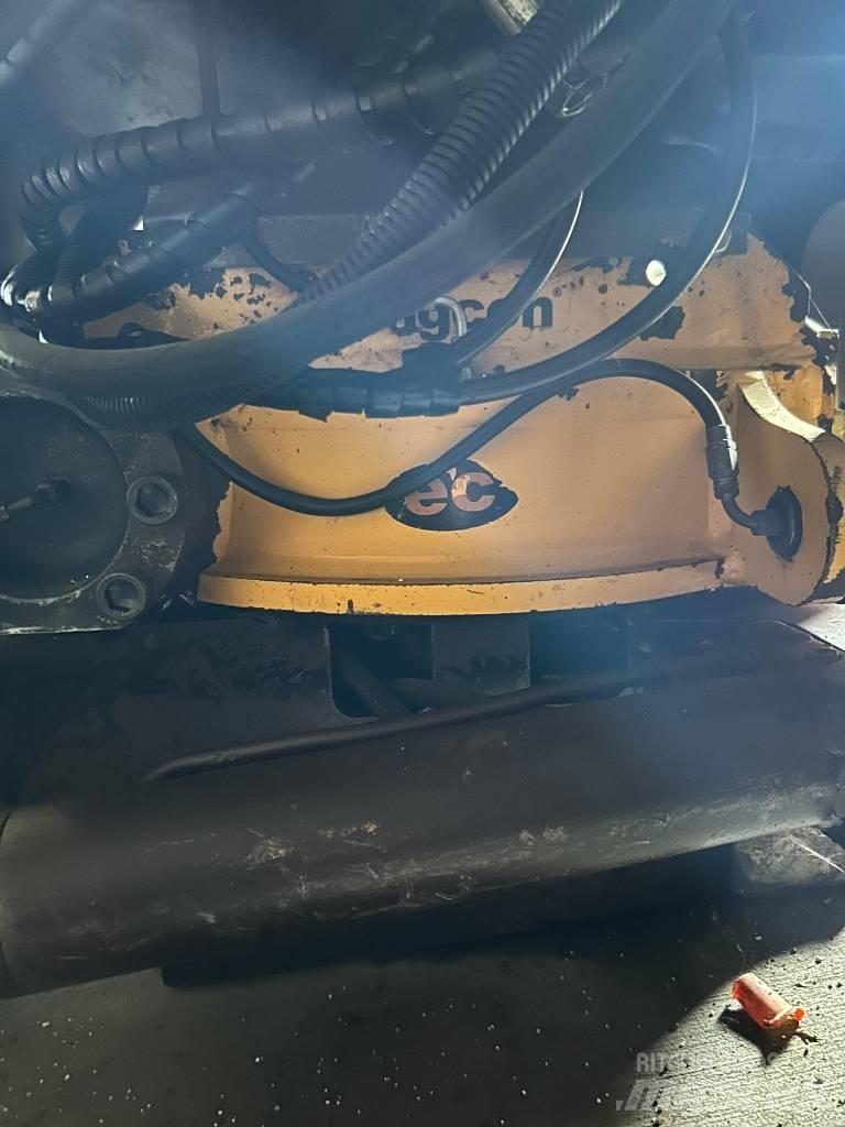 Engcon EC 214 Volteadoras