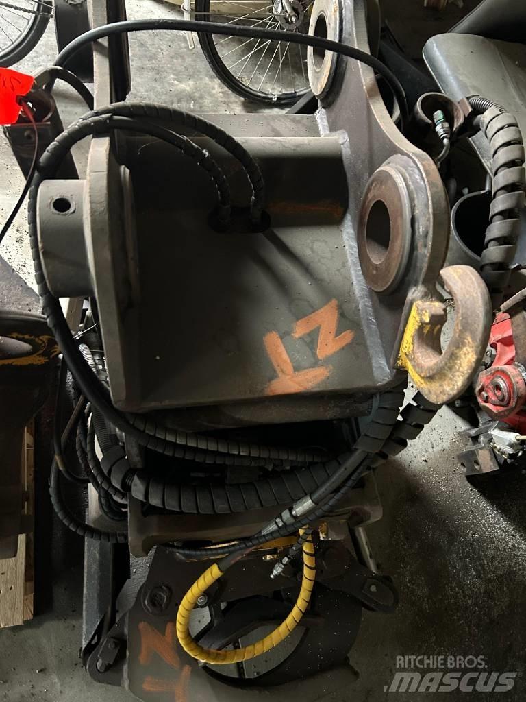Engcon EC 214 Volteadoras
