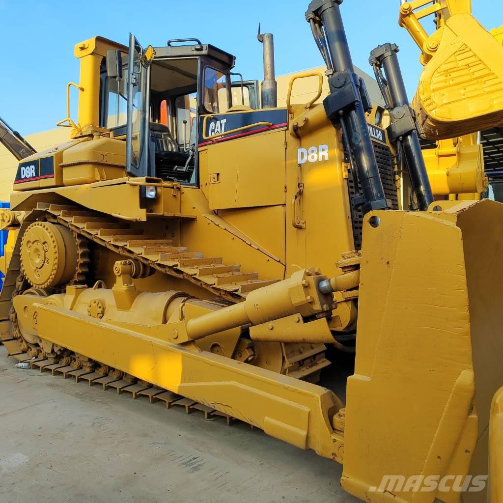 CAT D 8 R Buldozer sobre oruga