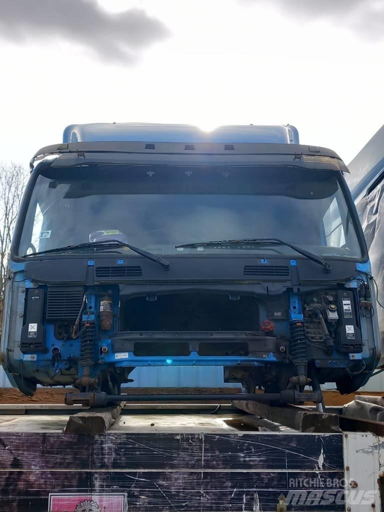 Volvo FM 9.320 Cabinas e interior