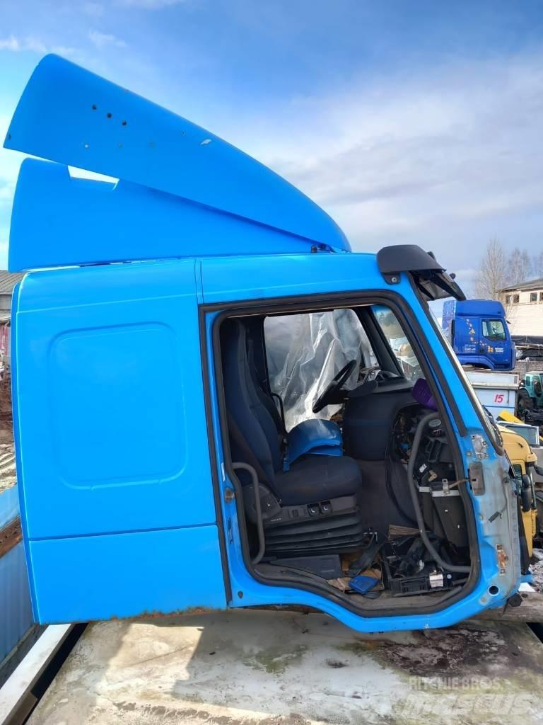 Volvo FM 9.320 Cabinas e interior