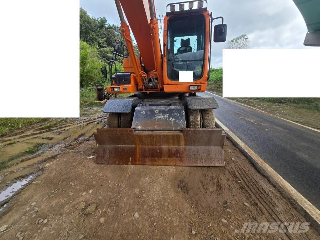 Doosan DX 210 W Excavadoras de ruedas