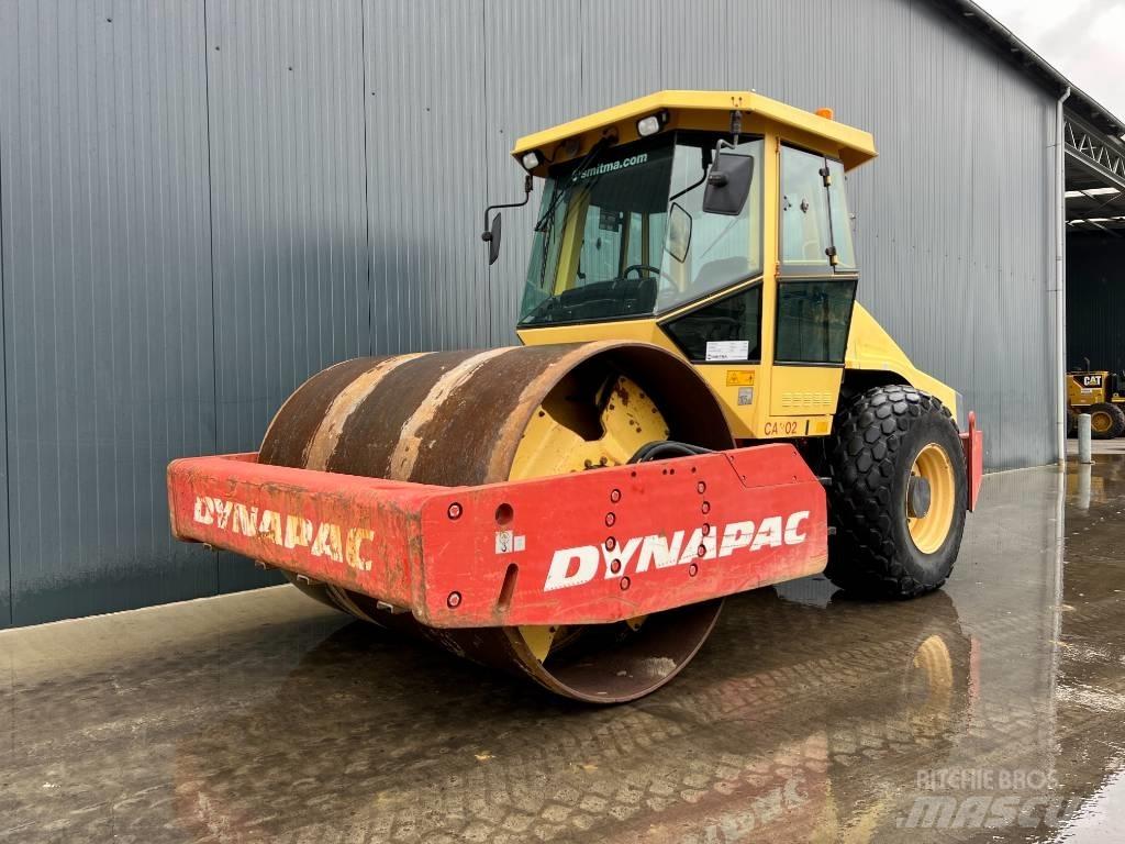 Dynapac CA302D Rodillos de un solo tambor