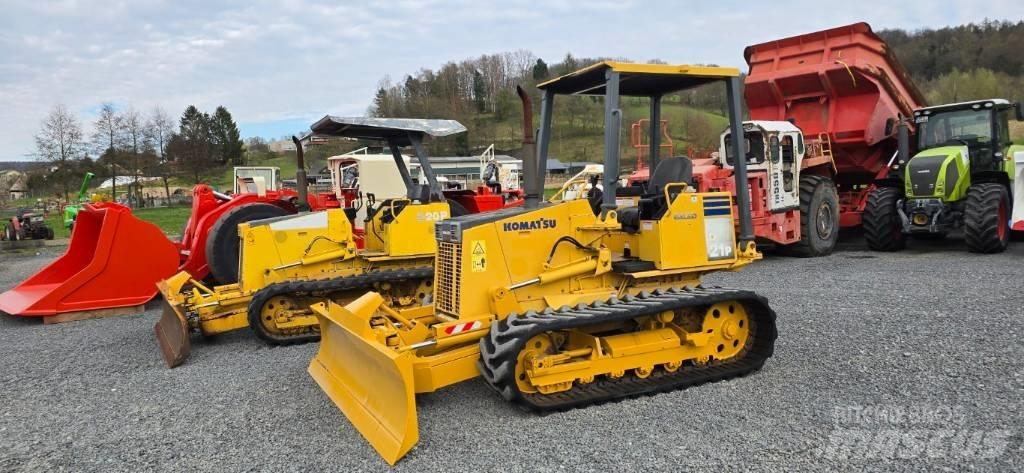 Komatsu D 21 P-8 Buldozer sobre oruga