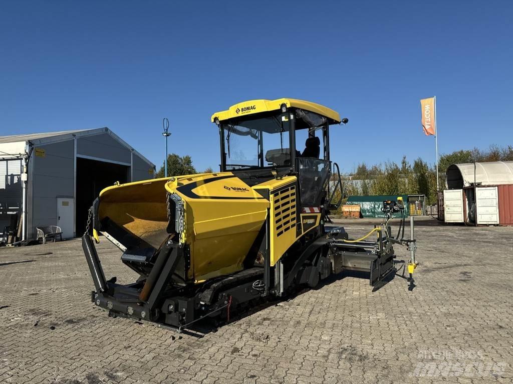 Bomag BF 300 C-2 Asfaltadoras