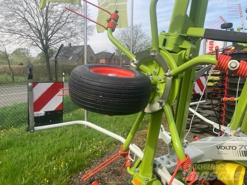 CLAAS Volto 700 Rastrillos y henificadores