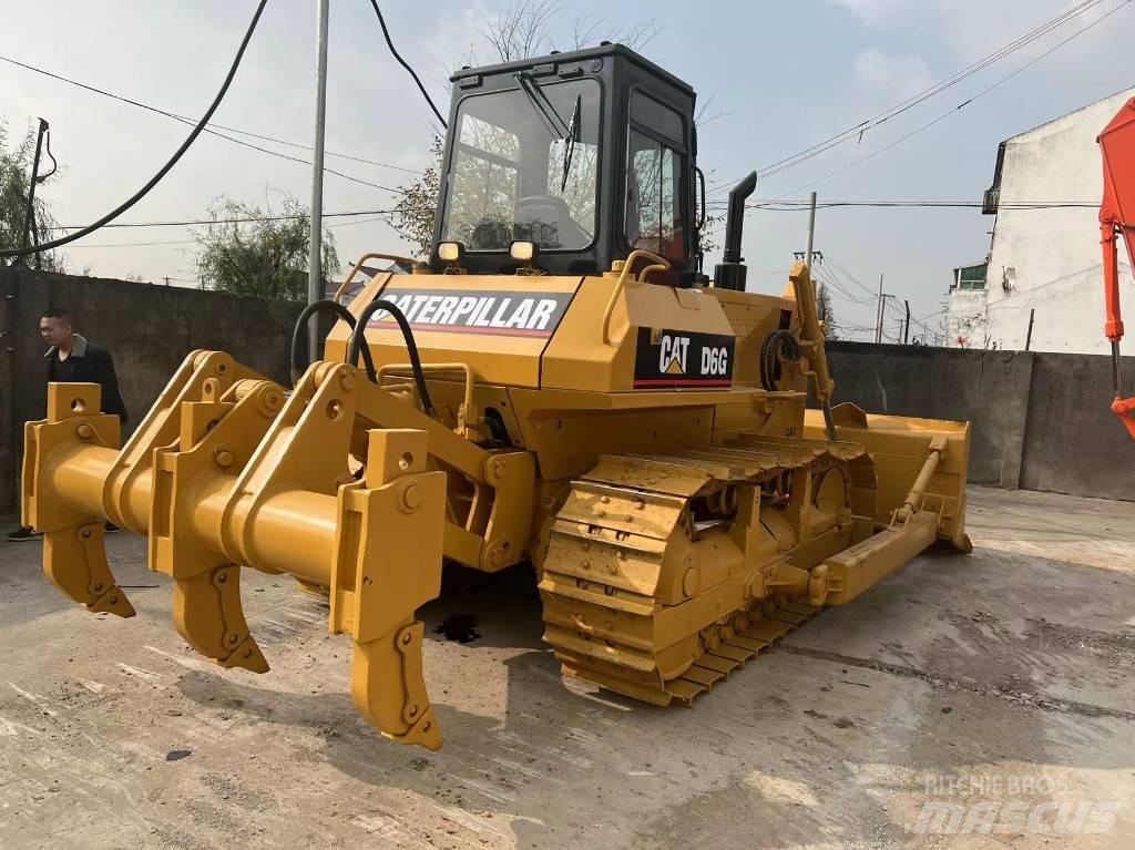 CAT D6G Buldozer sobre oruga
