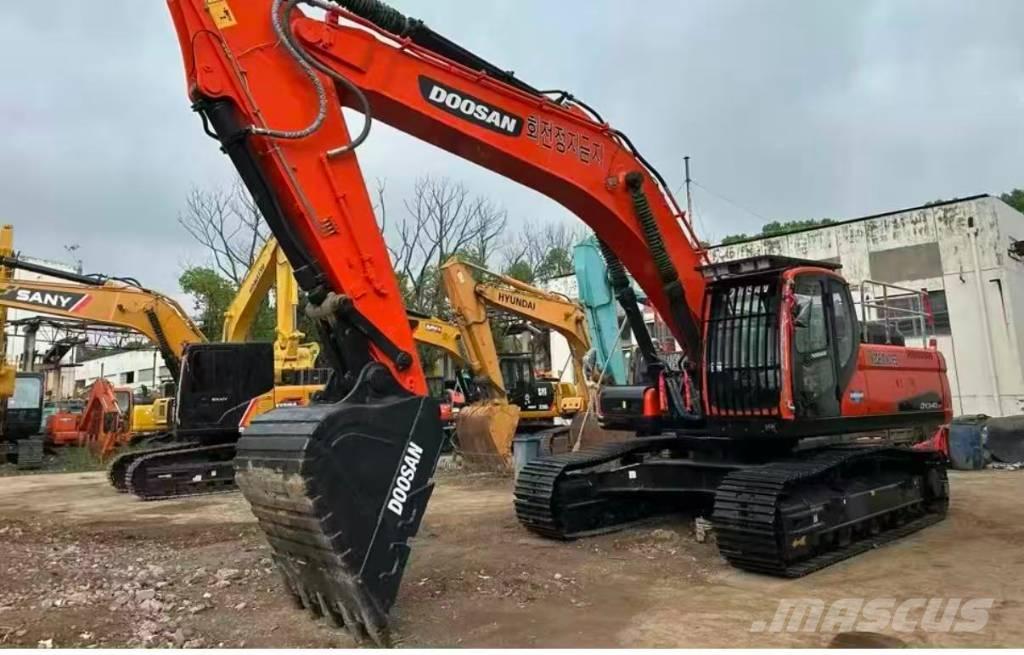 Doosan DX 340 Excavadoras de cadenas