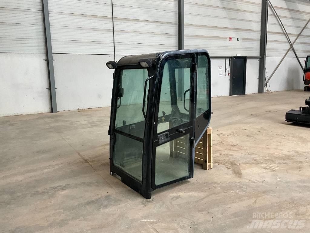 Kubota U 27-4 Cabinas e interior