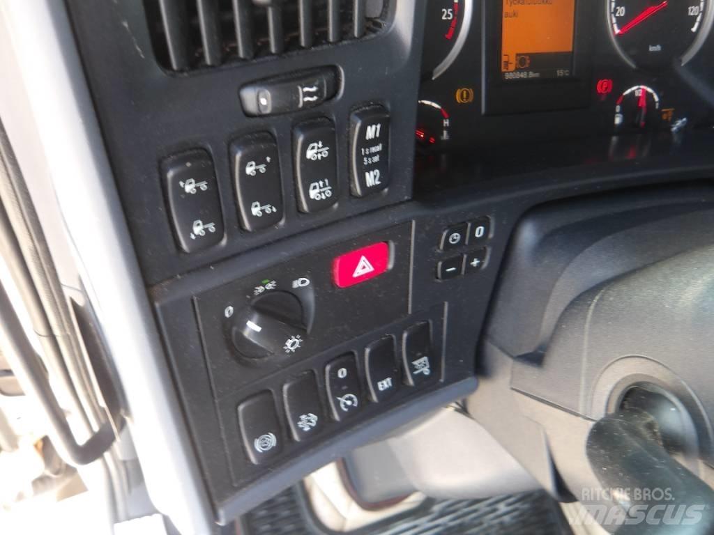 Scania R490 6x2 Camiones caja cerrada