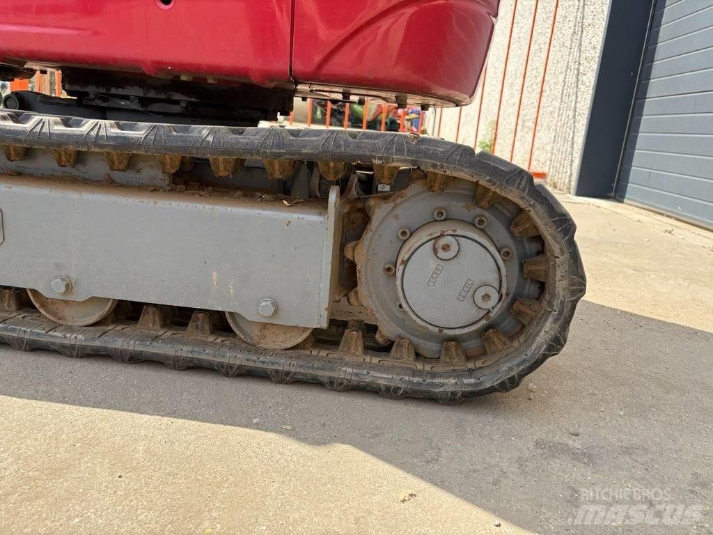 Takeuchi TB 210 R Mini excavadoras < 7t