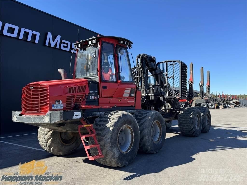 Komatsu 895 Autocargadoras