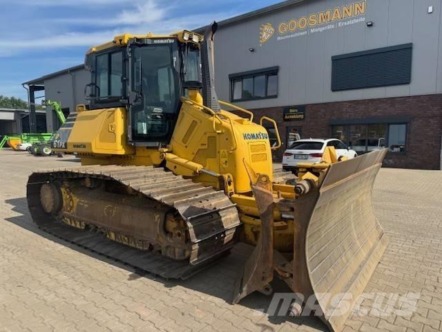 Komatsu D 61 PX-23 Buldozer sobre oruga