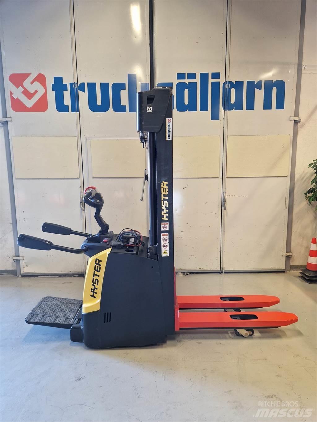 Hyster S1.4S IL Apiladores eléctricos