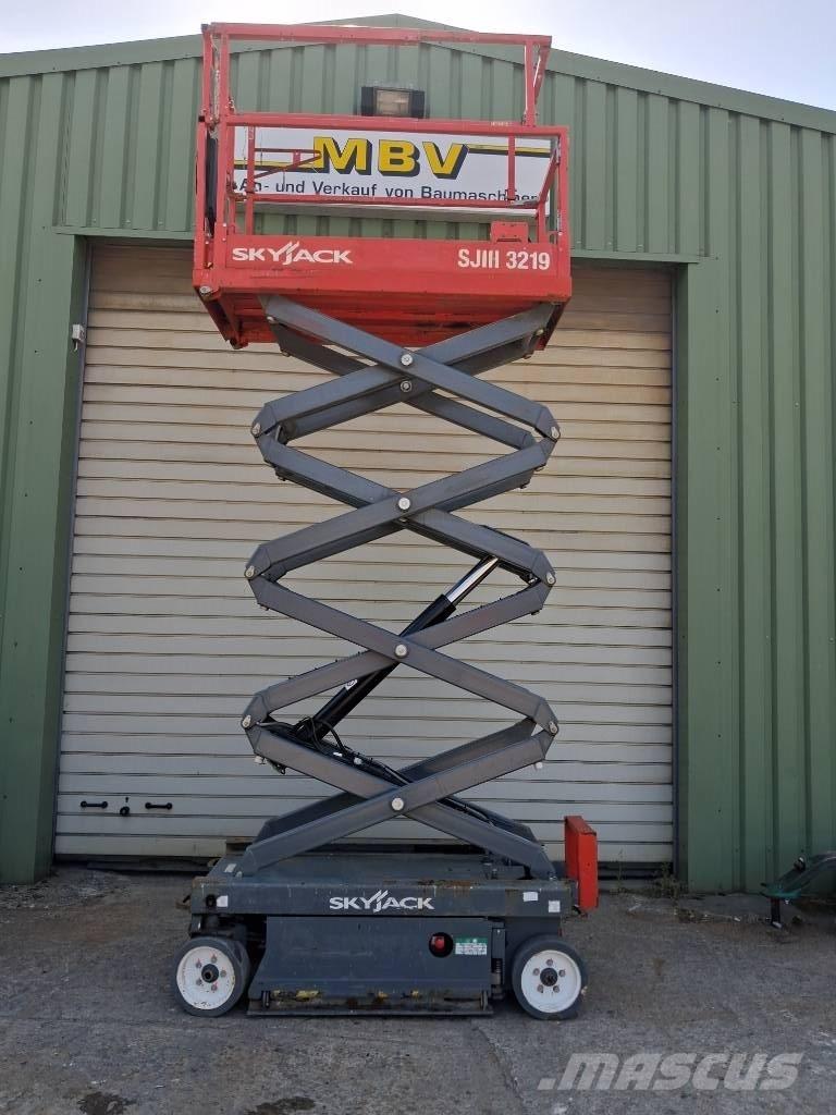 SkyJack SJ III 3219 Plataformas tijera